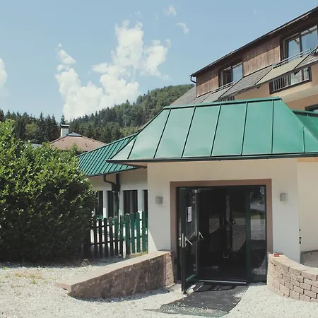 Landgasthof Fuerstenbrunn Inn Grodig